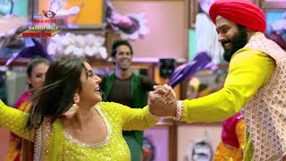 Bigg Boss 13 Shehnaaz Gill And Siddharth Shukla Break Into Bhangra Dance For The Finale [upl. by Aubrette]